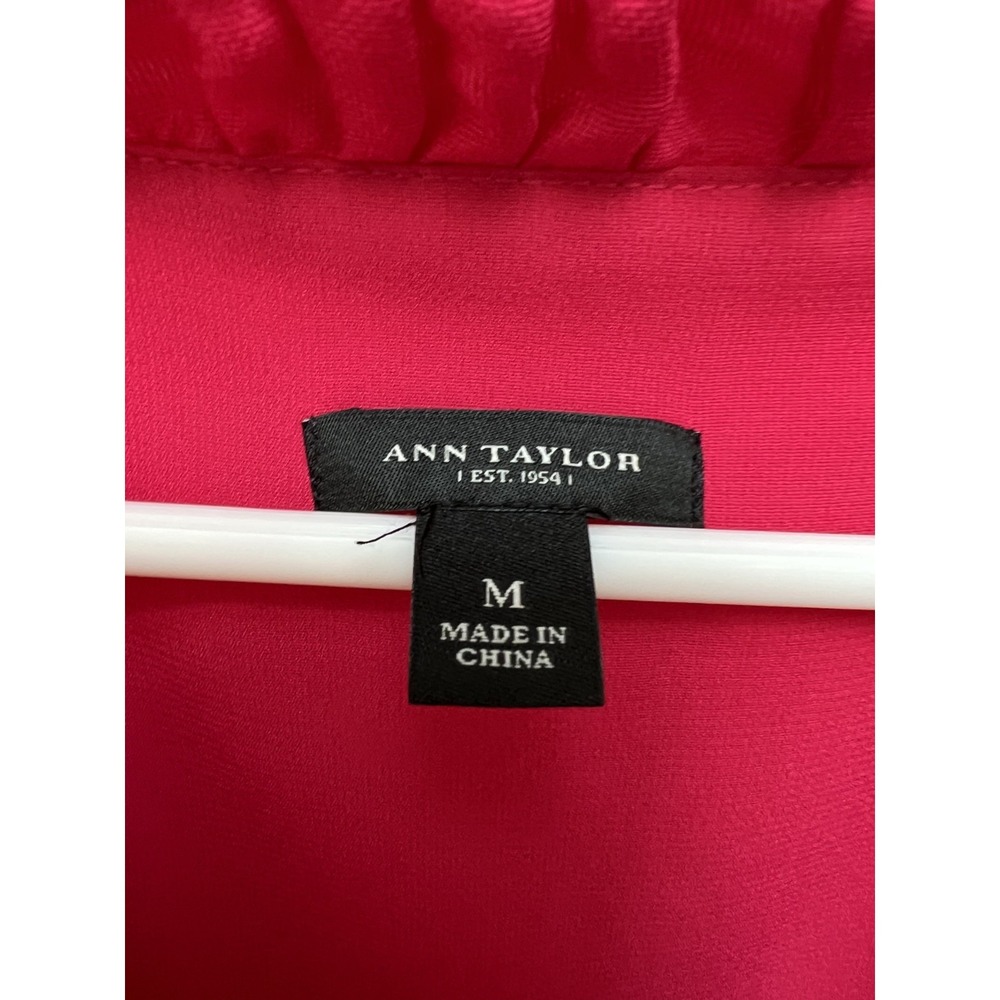 Ann Taylor sleeveless top ruffled neck silk/cotton blend fully lined bright pink - Picture 4 of 8